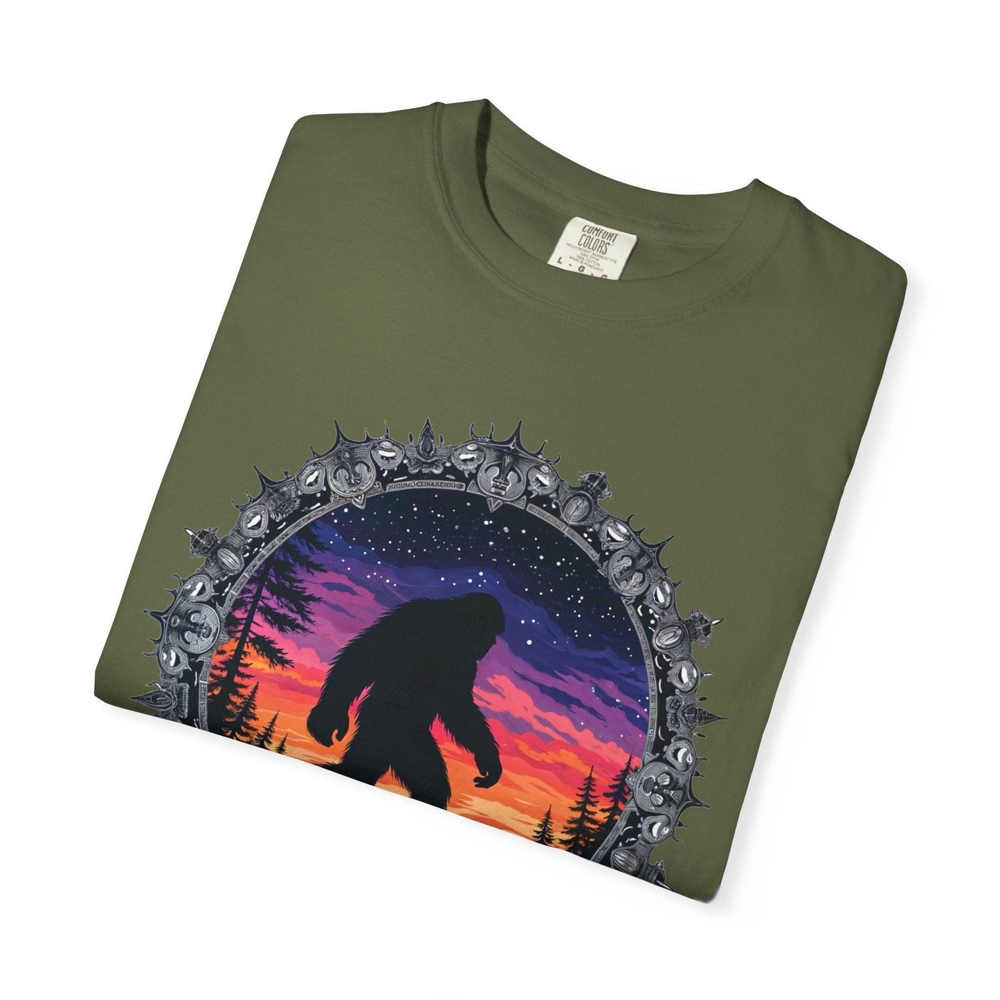 Printify T-Shirt Bigfoot Sunset Unisex T-Shirt, Nature Lover Shirt, Camping Tee, Outdoor Adventure Top, Gift for Him/Her, Unique Graphic Tee