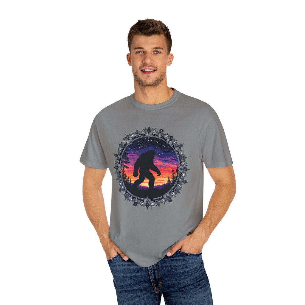 Printify T-Shirt Bigfoot Sunset Unisex T-Shirt, Nature Lover Shirt, Camping Tee, Outdoor Adventure Top, Gift for Him/Her, Unique Graphic Tee
