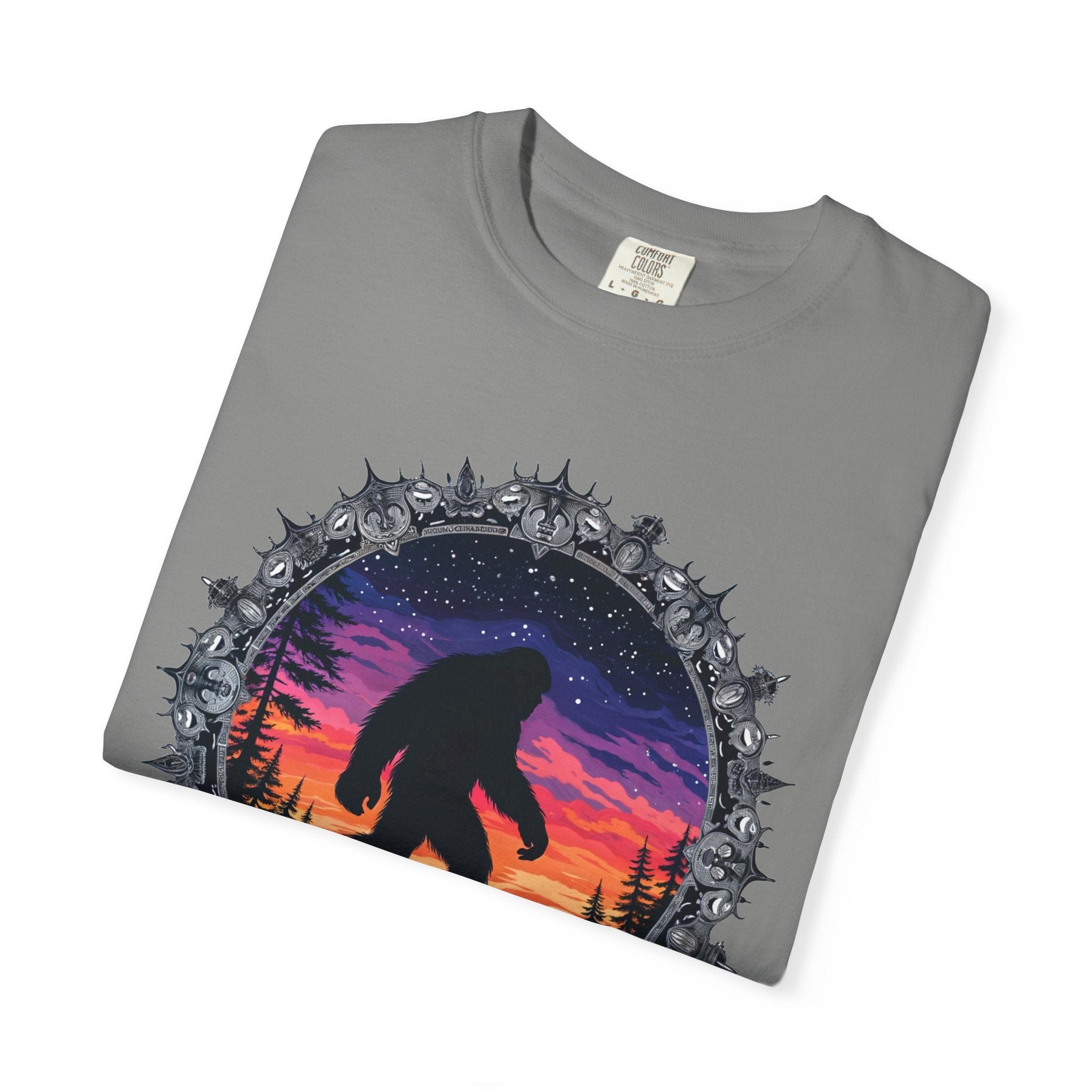 Printify T-Shirt Bigfoot Sunset Unisex T-Shirt, Nature Lover Shirt, Camping Tee, Outdoor Adventure Top, Gift for Him/Her, Unique Graphic Tee