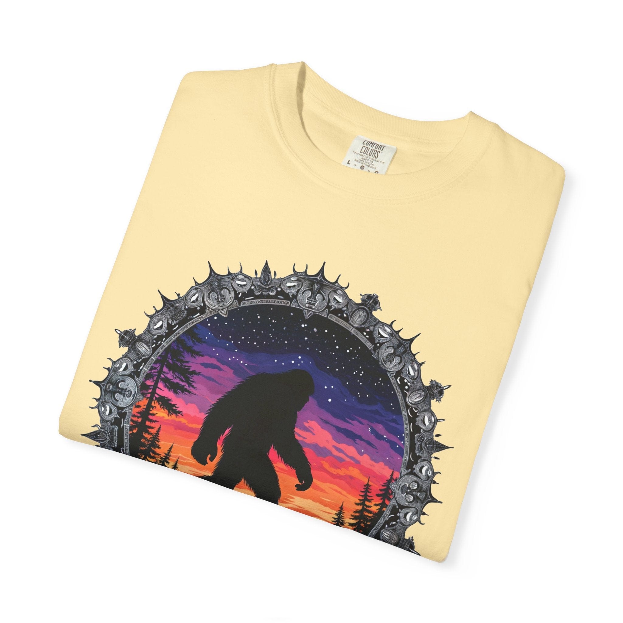 Printify T-Shirt Bigfoot Sunset Unisex T-Shirt, Nature Lover Shirt, Camping Tee, Outdoor Adventure Top, Gift for Him/Her, Unique Graphic Tee