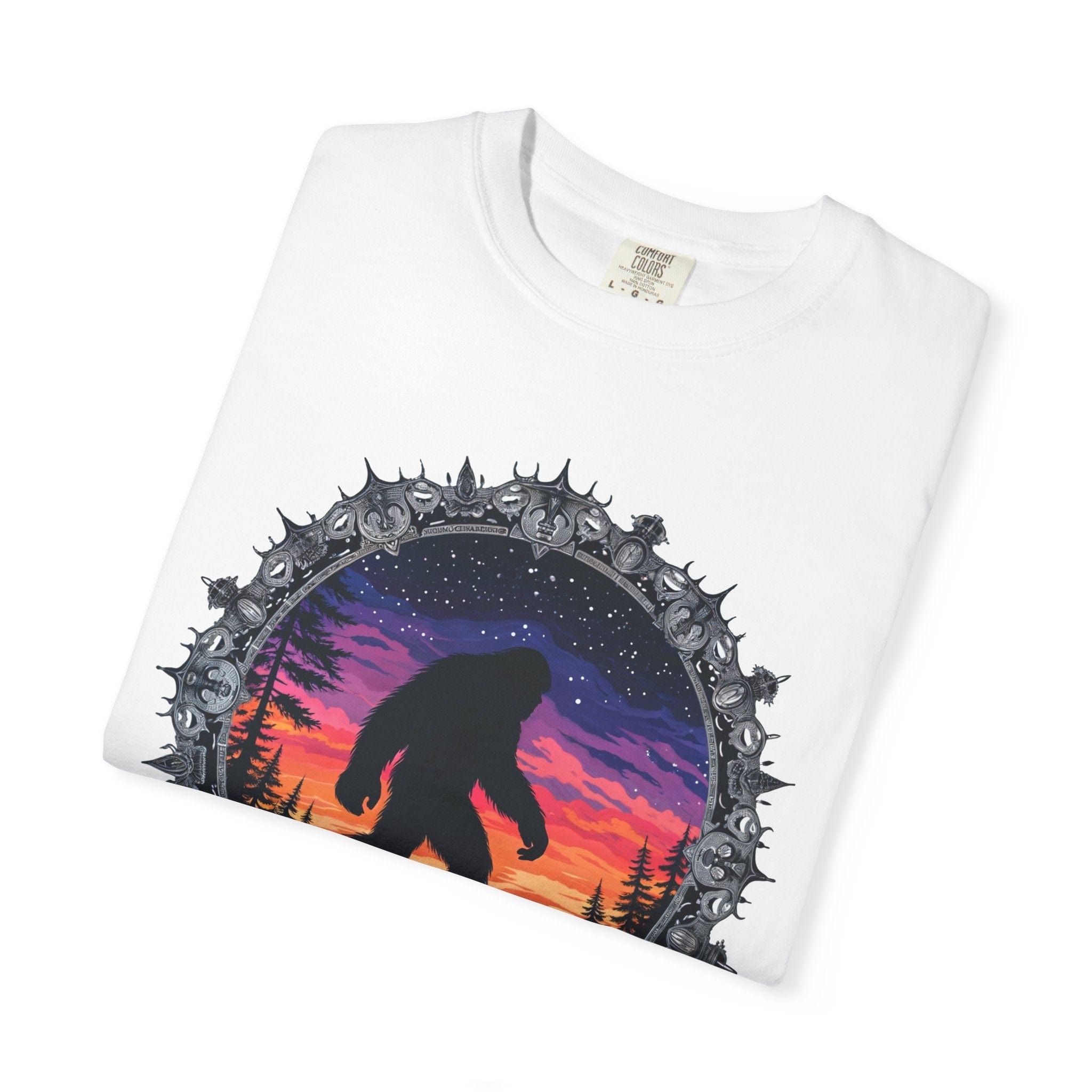 Printify T-Shirt Bigfoot Sunset Unisex T-Shirt, Nature Lover Shirt, Camping Tee, Outdoor Adventure Top, Gift for Him/Her, Unique Graphic Tee